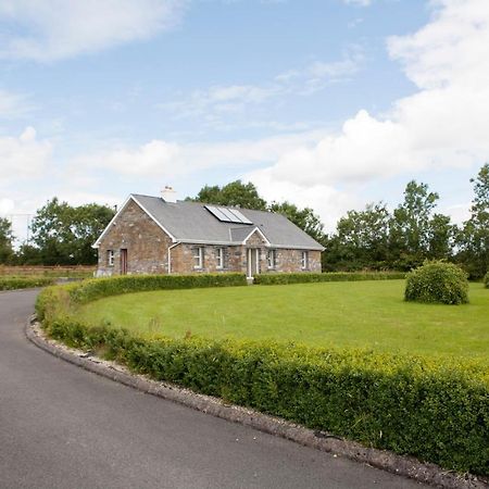 Inviting 4-Bed House In Strokestown别墅 外观 照片