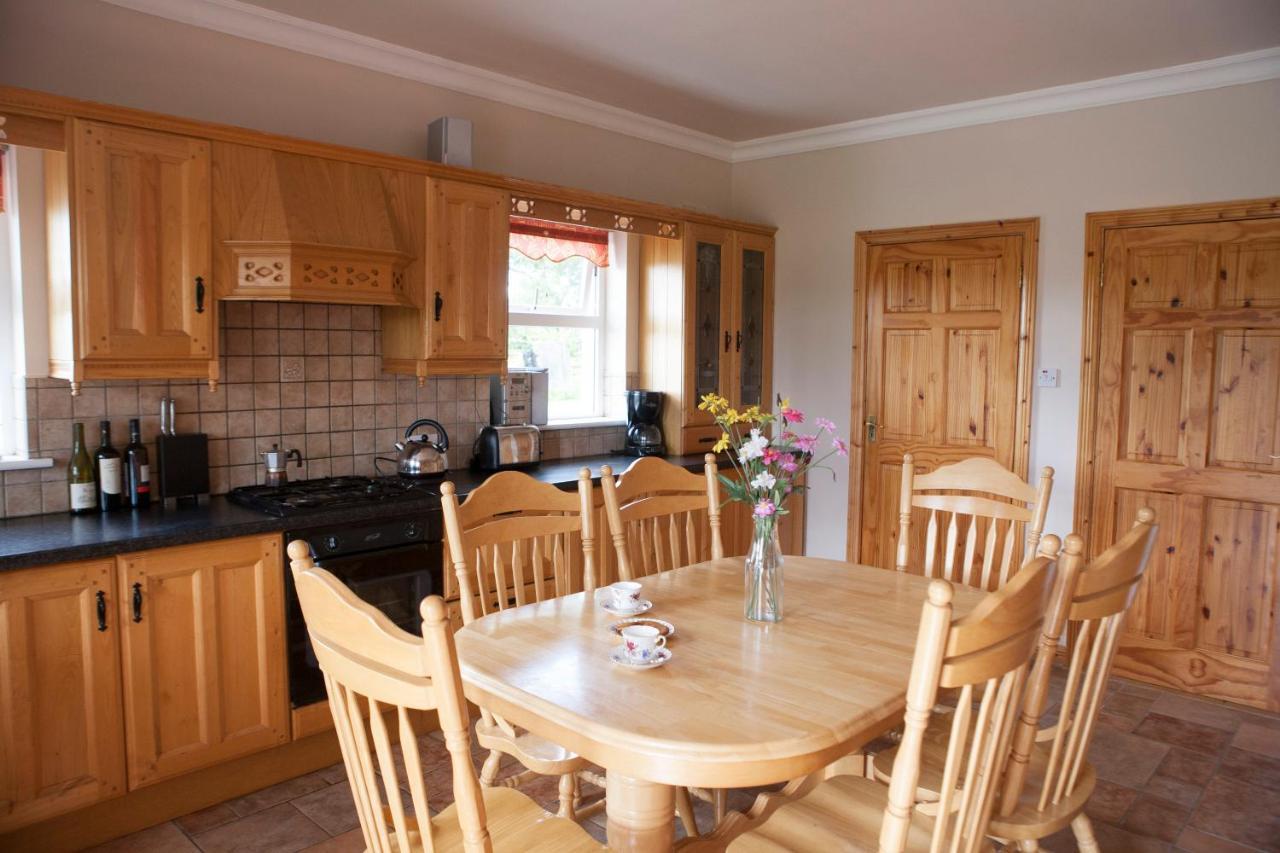 Inviting 4-Bed House In Strokestown别墅 外观 照片